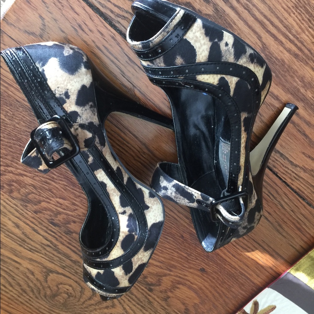 Heels peep toe